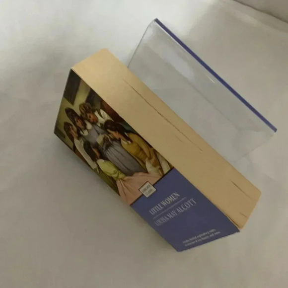 Little Women , Louisa May Alcott's timeless classic paperback book - Picture 5 of 7